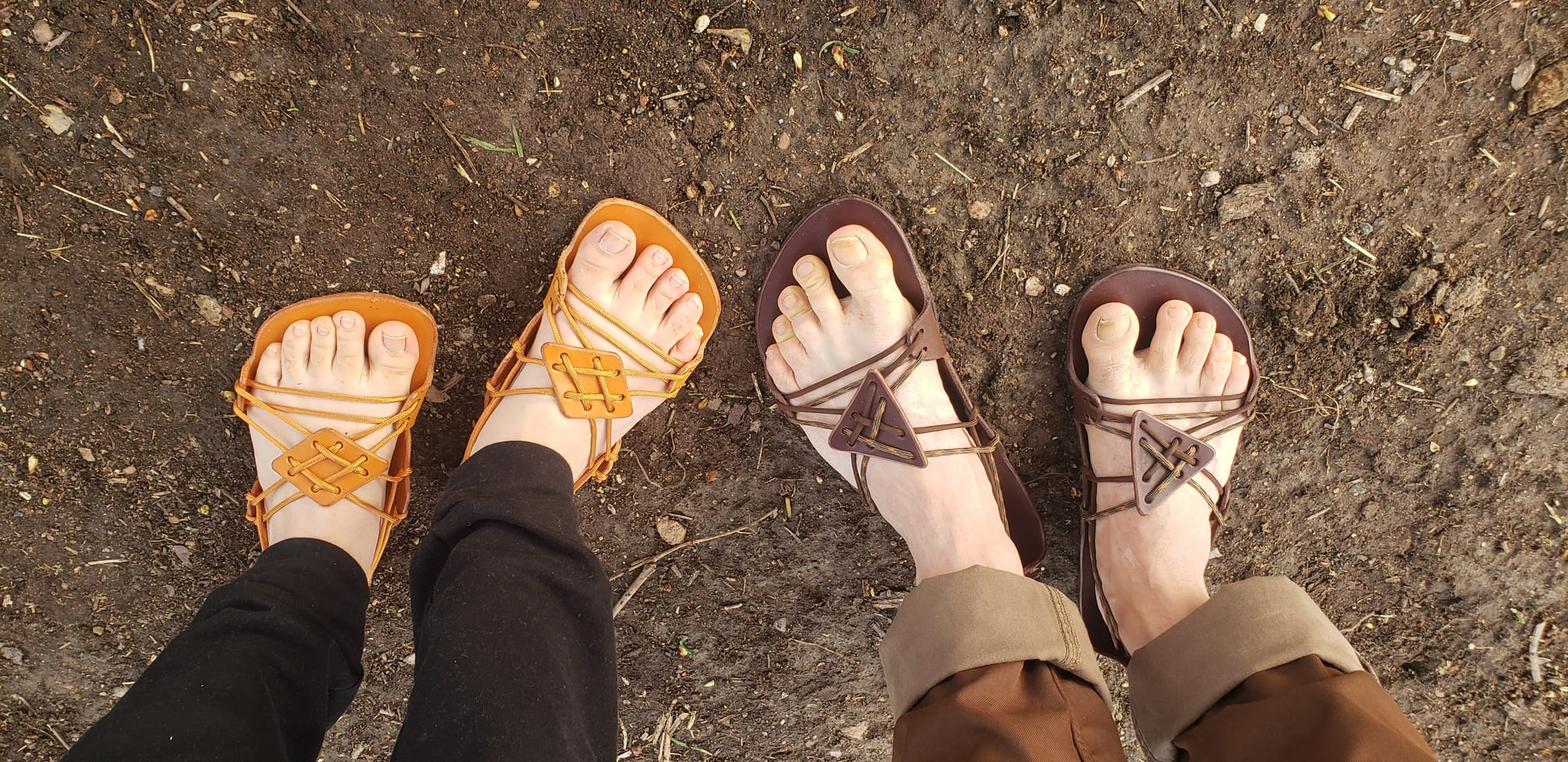 Minimalist Leather Sandals for Men and Women - Custom-Made Barefoot Sandals