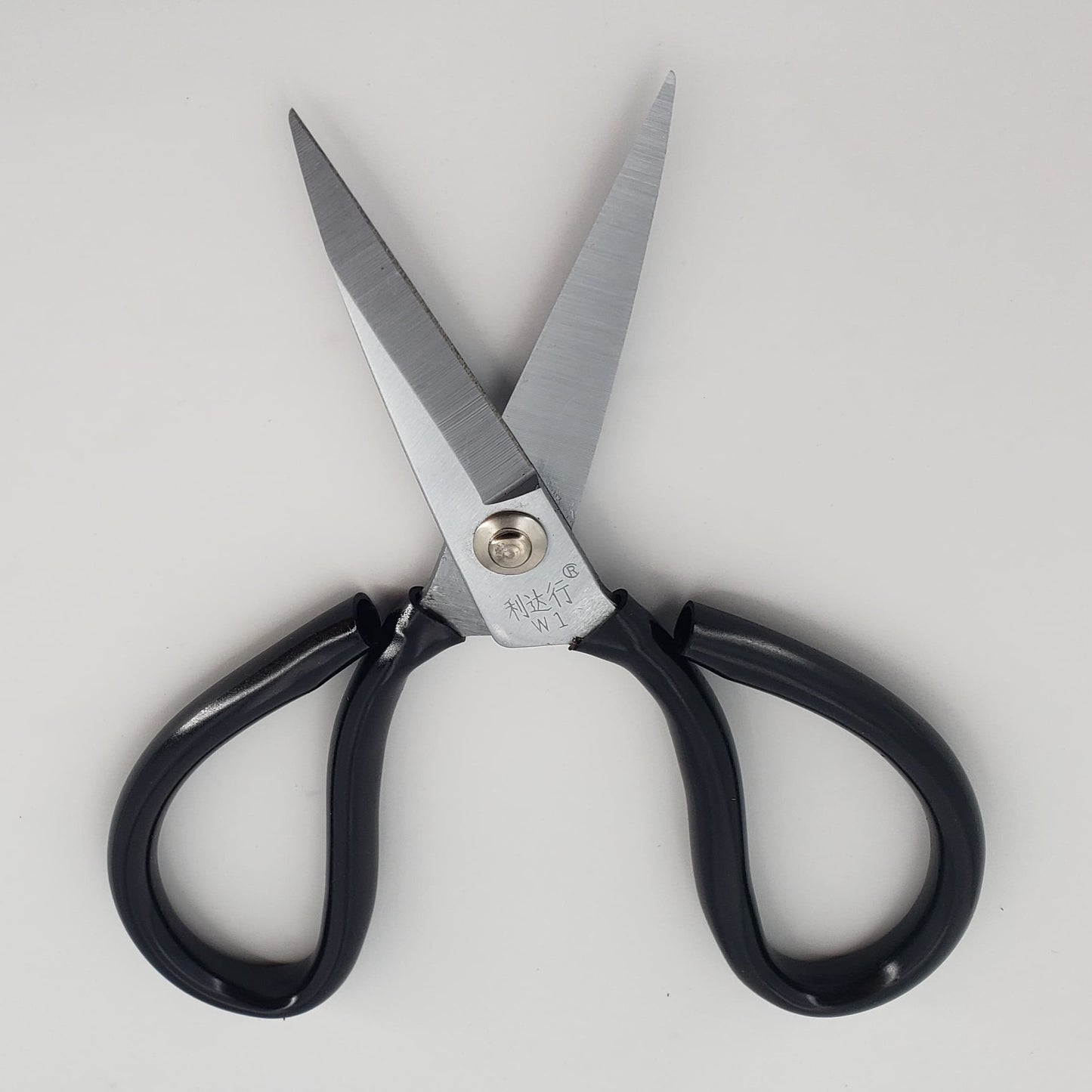 Heavy-Duty Universal Scissors for Leather and Rubber