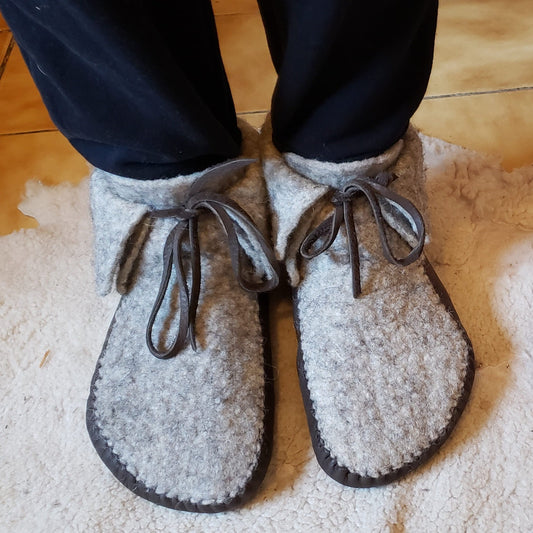 Slippers in Leather and Felt
