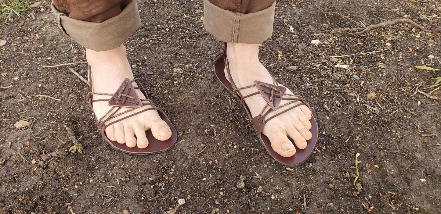 Minimalist Leather Sandals for Men - Custom-Made Barefoot Sandals