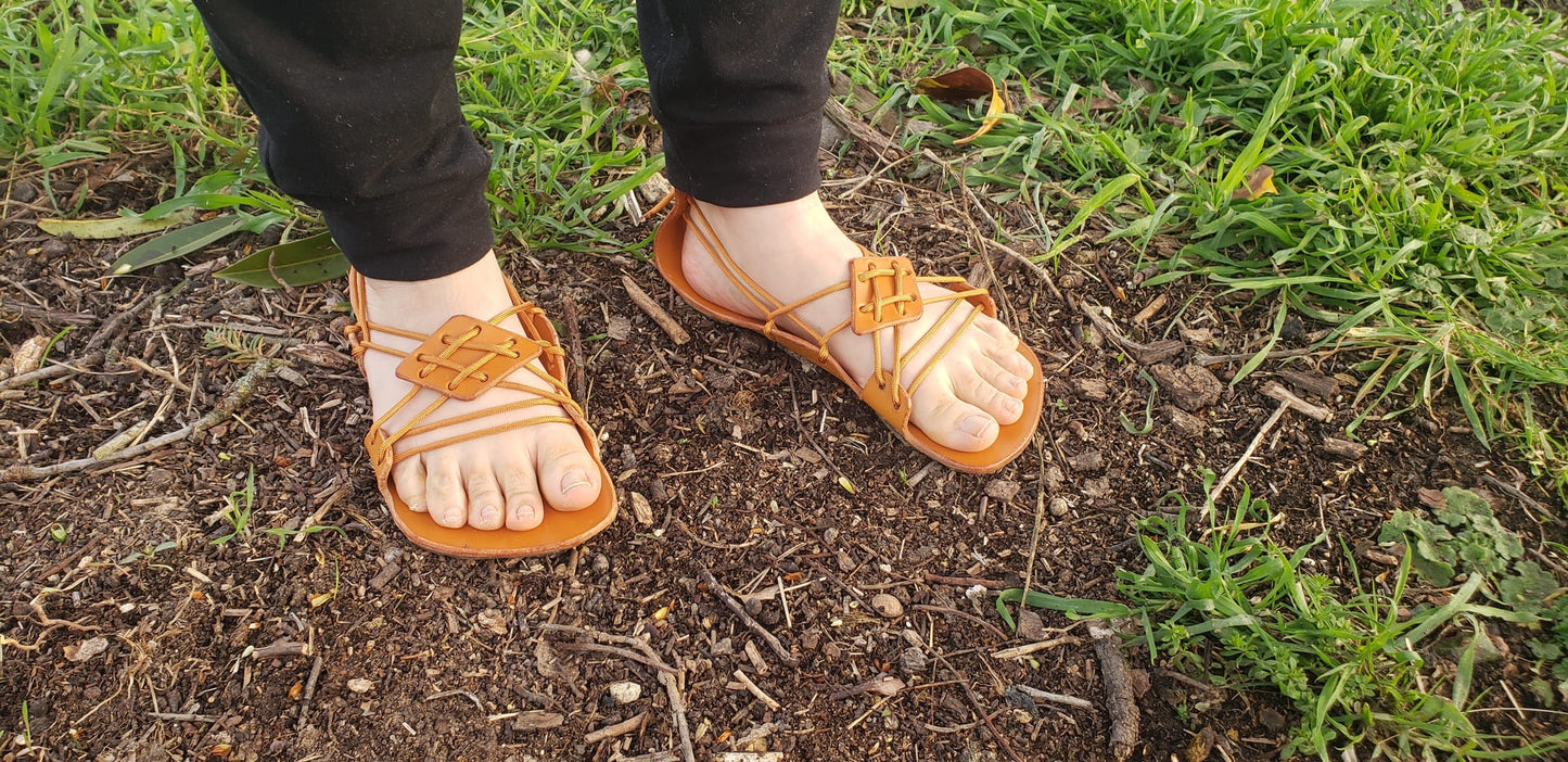Minimalist Leather Sandals for Women - Custom-Made Barefoot Sandals