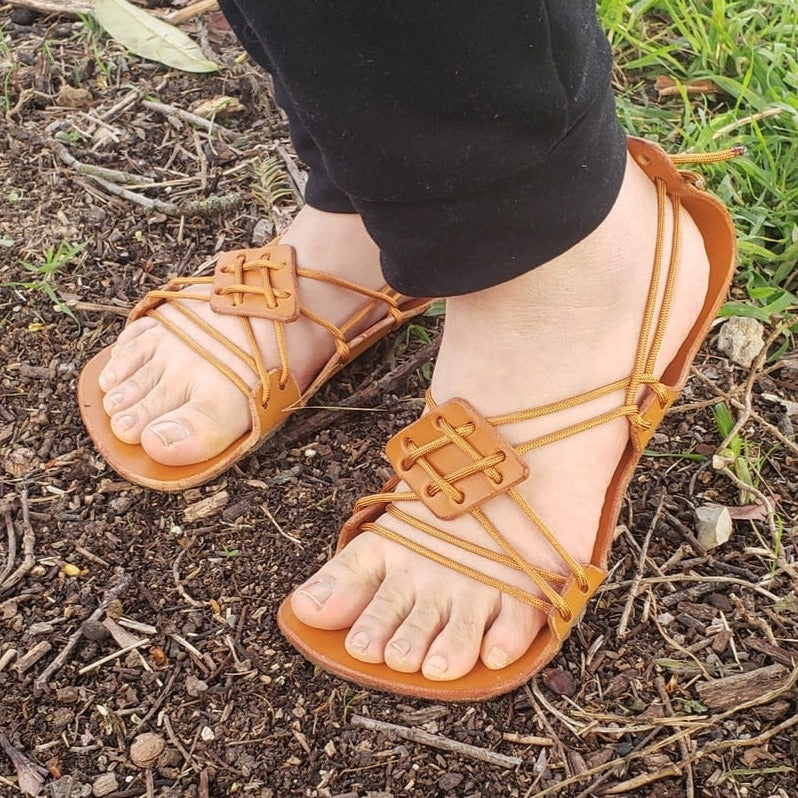 Minimalist Leather Sandals for Women - Custom-Made Barefoot Sandals