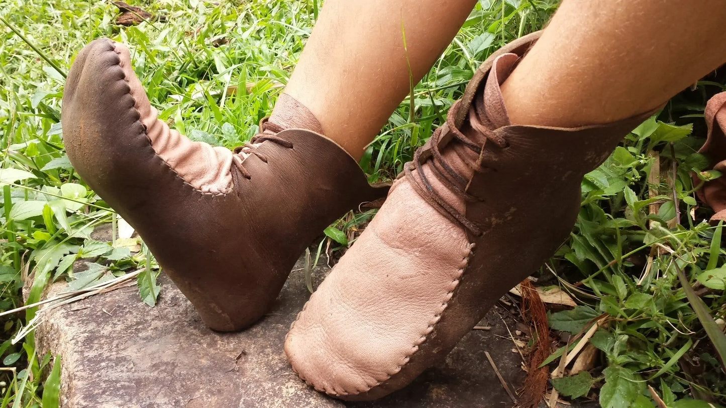 "Laced-Up Boots" / Custom-Made Barefoot-Boots Earthingmoccasins